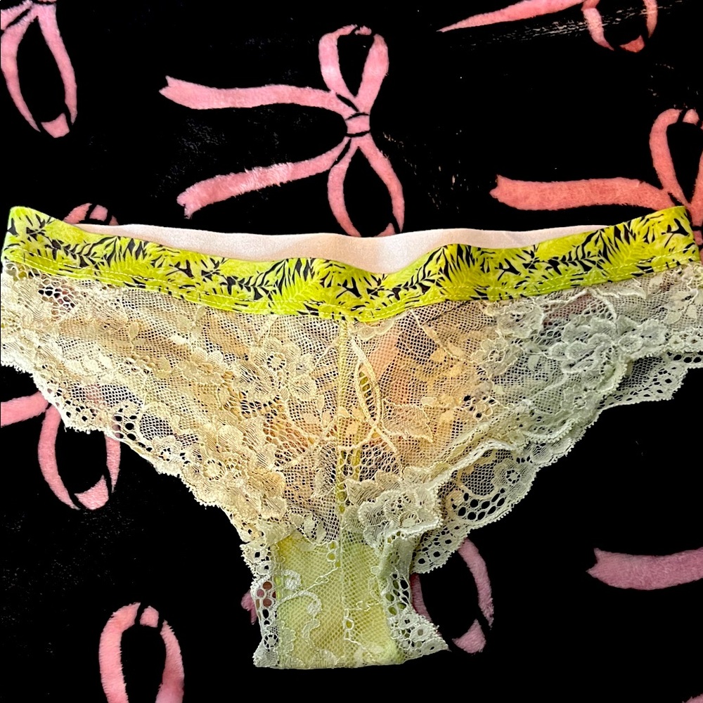 BCBGeneration Yellow and Cream Lace Panties